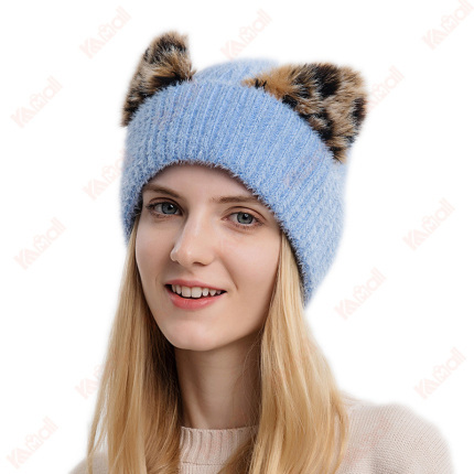 slouchy beanie wool material no brim